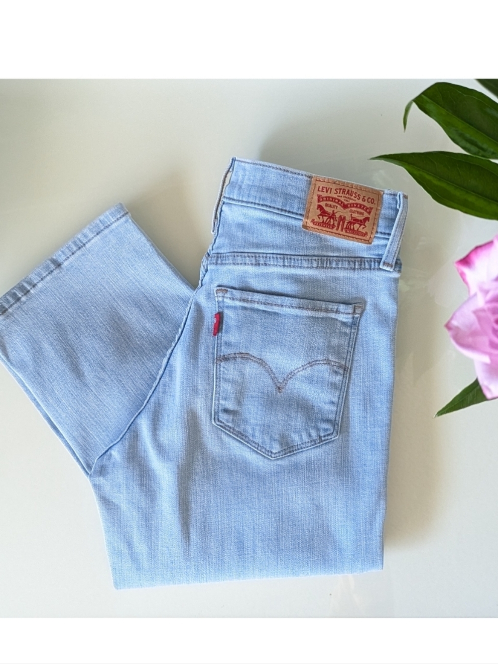 Levi's 314 Shaping Straight Women's Jeans